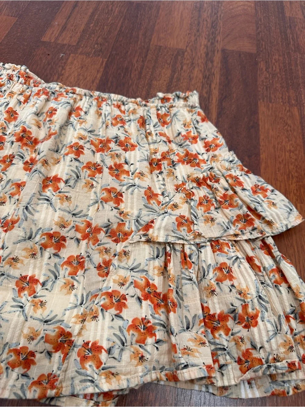 MINKPINK Zahari Floral Tiered Ruffle Mini Skirt in Cream and Rust. Boho S